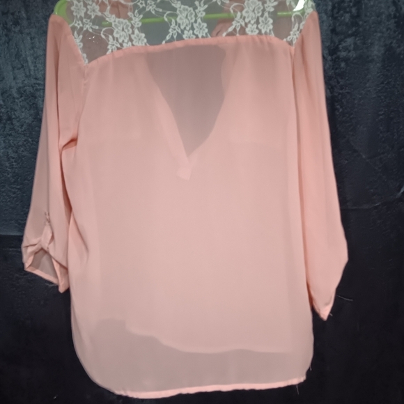 Peach colored rue 21 size L sheer blouse with lace accents - Picture 4 of 4